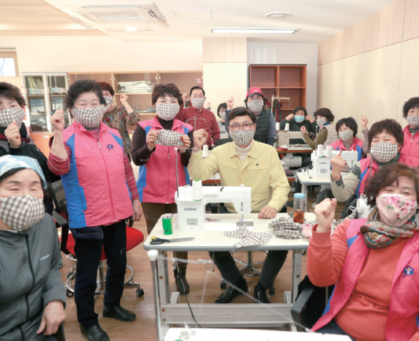 농업기술센터 자원봉사자 모임 면 마스크 제작 봉사 (2020. 3. 12.)