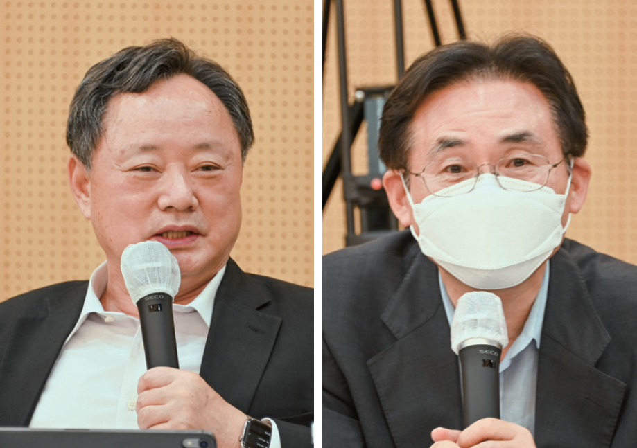 토론 전상직 회장(왼쪽), 토론 김필두 박사